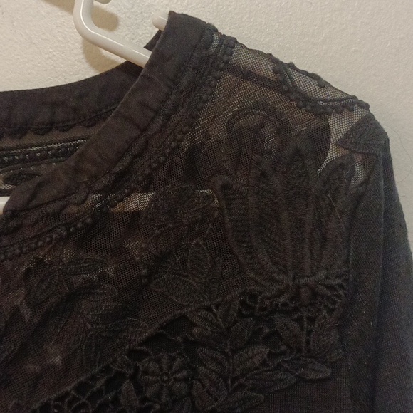 Meadow Rue black lace Long Sleeve blouse. - Picture 5 of 7